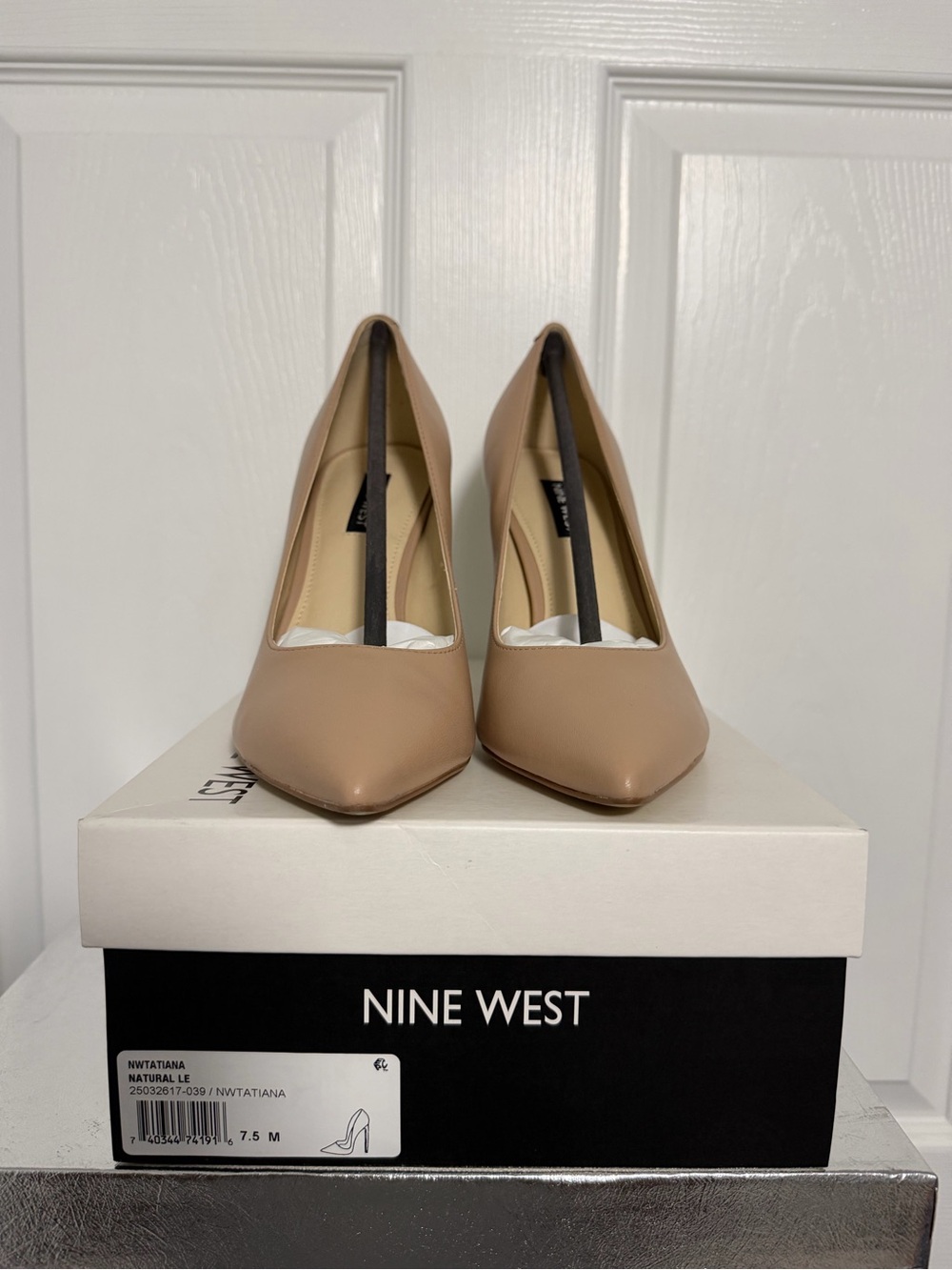 Nine West Natural Tan Pointed Toe Pumps